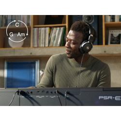 YAMAHA PSR-E483 keyboard