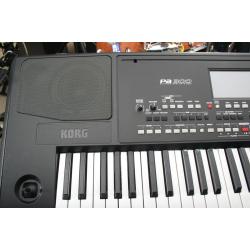 KORG PA300 + pedał sustain