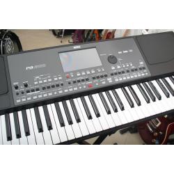 KORG PA600 + pedał sustain, ławka, style